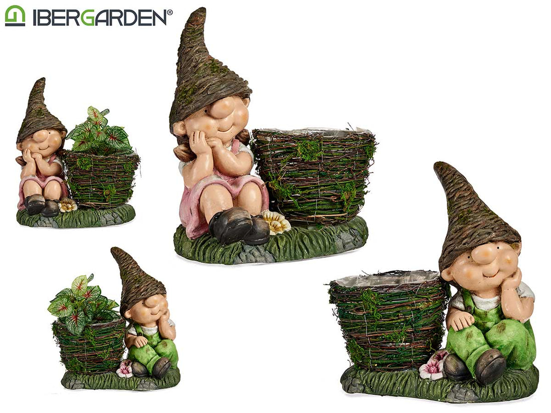 Asst 2 Polyresin Gnome With Flowerpot